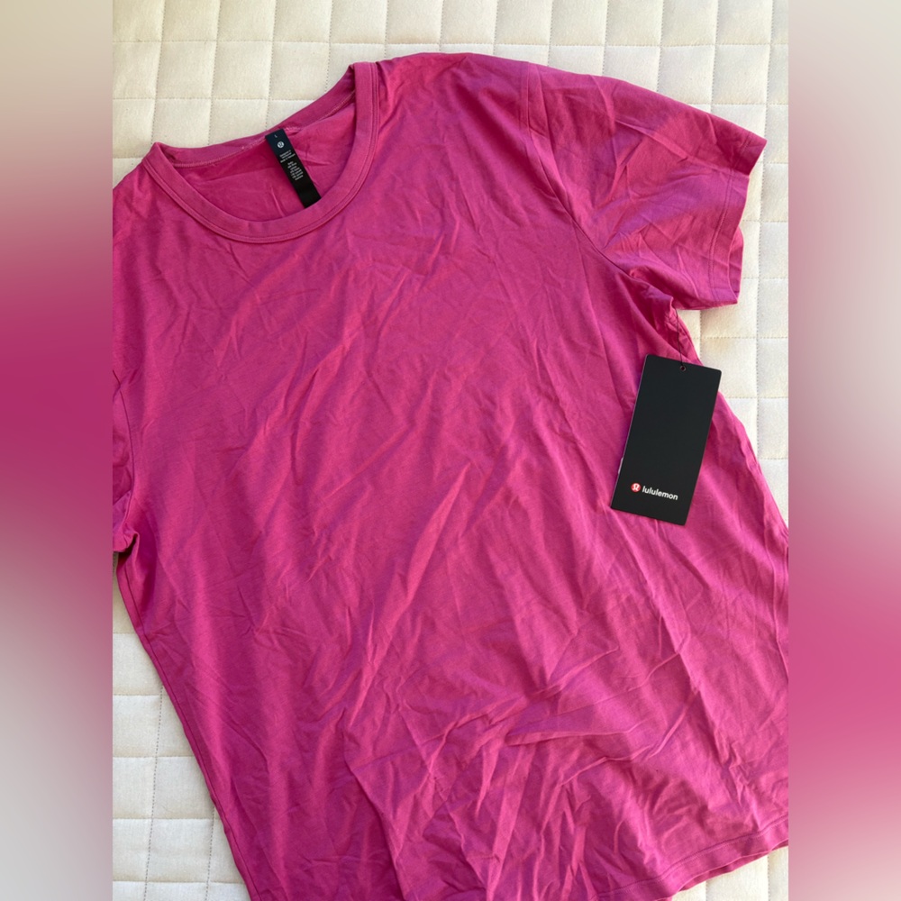 Lululemon The Fundamental T - Pink T-Shirt